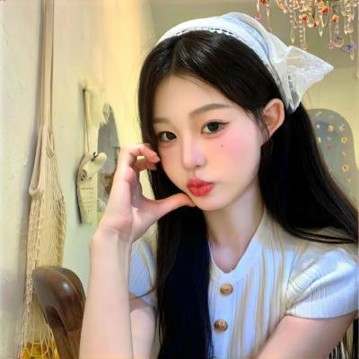 照片里的伴娘